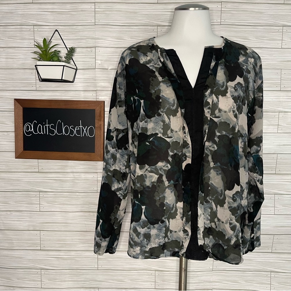 🫶 Simply Vera by Vera Wang Floral Blouse